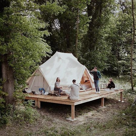Domaine De Cherimont - Logement Insolite En Groupe Andenne Exterior photo